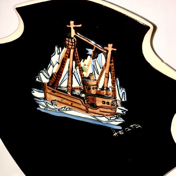 Vintage Herta Gerz BC Ceramics Pottery Shield Dish Vancouver RCMP Arctic Ship - Picture 5 of 9